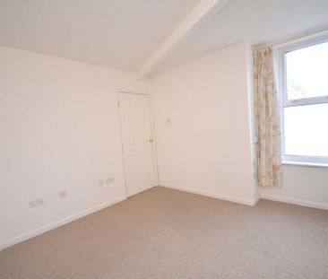 3 bedroom apartment to rent - Photo 2