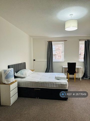 3 bedroom flat to rent - Photo 5