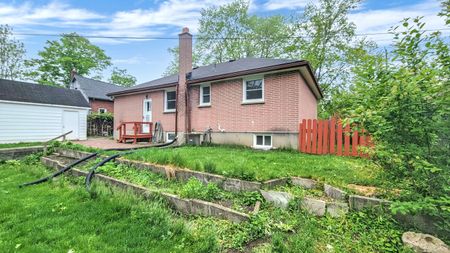 For Lease - 1020 Brewer Street Unit# Main, Peterborough Central, Ontario - Photo 5