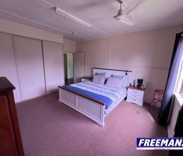 Fabulous Family Home with 9×7.5m shed extra high for mobile home & ... - Photo 6