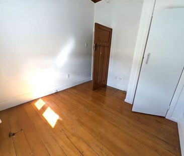 Modernized Homely Three Bedroom Home - Photo 2