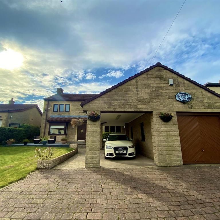 4 bedroom detached house to rent - Photo 1