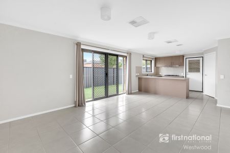 Living Grand In Tarneit!! - Photo 2
