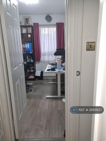 3 bedroom detached house to rent - Photo 5