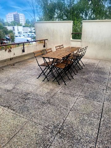 Location appartement 7 pièces, 122.00m², Évry-Courcouronnes - Photo 3