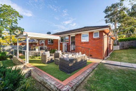 Light Filled Family Home in a Quiet Penshurst Pocket - Photo 5