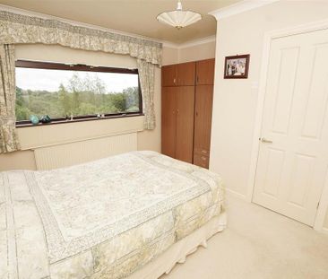 3 bedroom detached bungalow to rent - Photo 6