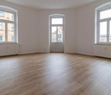 Erstbezug nach Sanierung: Wohntraum mit Einbauküche und Wellness-Ba... - Photo 3