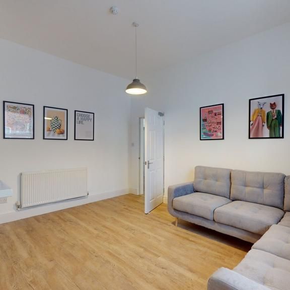 6 bedroom house to rent - Photo 1