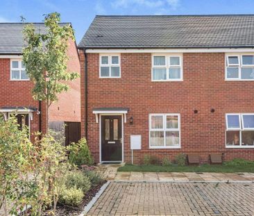 Semi-detached house to rent on - Photo 2