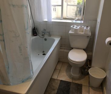Studio to rent - Photo 6