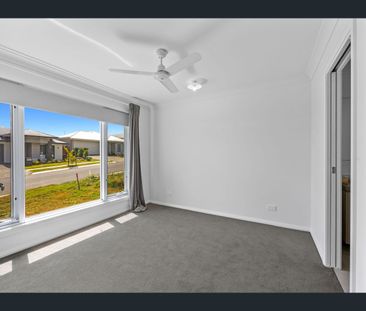 12 Binking Street, Ripley, Qld 4306 - Photo 4