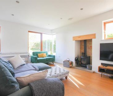 4 bedroom detached house to rent - Photo 1