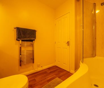 First Floor, 15 Beckside Gardens, Melrosegate - Photo 1