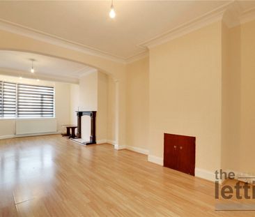 Hampden Way, London, Greater London, N14 7LY - Photo 3