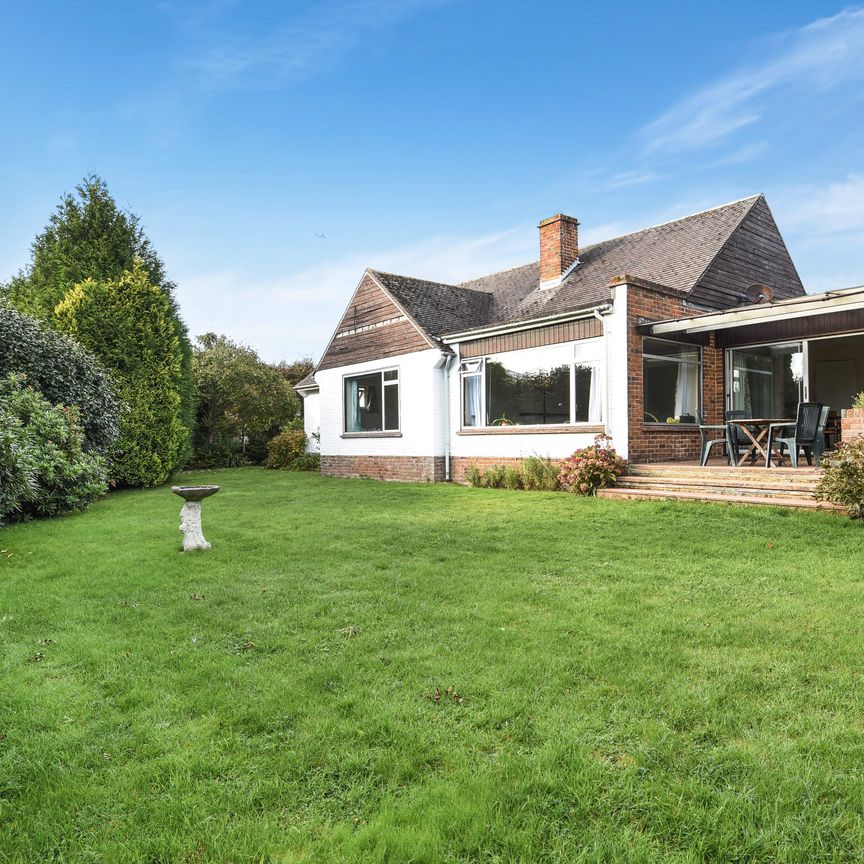 Maturin Close, Lymington, SO41 maisonette to rent - Photo 1