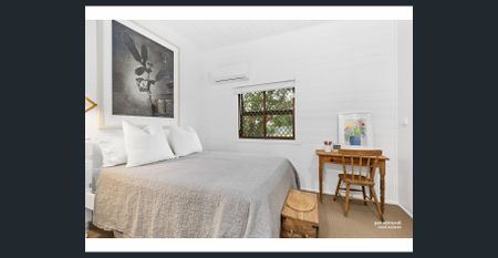 MODERN COTTAGE LIVING ON THE RANGE! - Photo 4