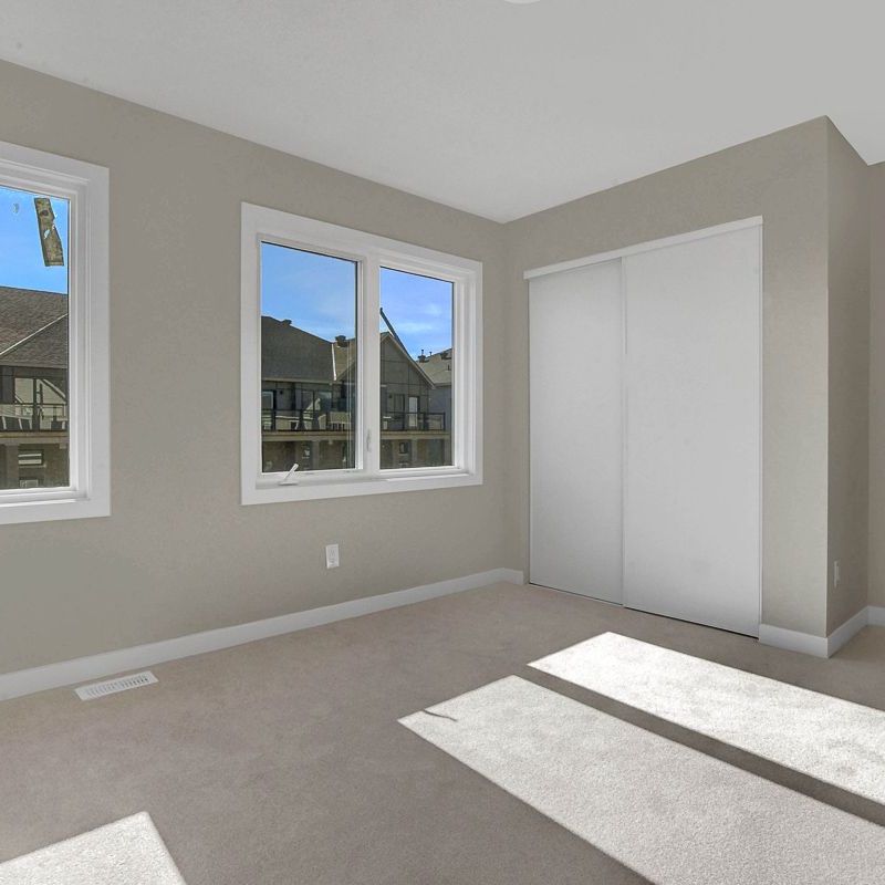 For Lease - 117 Ryan Reynolds Way, Orleans - Cumberland and Area, Ontario - Photo 1