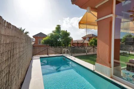 Alquiler de chalet pareado en Avenida Santa Clara Golf - Photo 5