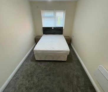 Chester Road North, Kidderminster - Photo 4