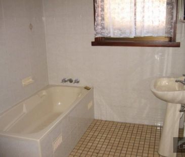 31B Chamberlain Ave, Caringbah NSW 2229 - Villa For Rent | Domain - Photo 4