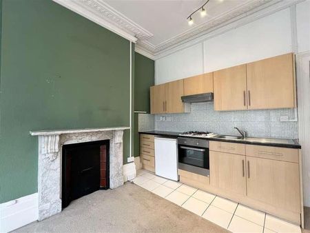 St. Mary's Road, London, SE25 - Photo 2