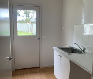 28 Poorinda Crescent Kangaroo Flat VIC - Photo 2