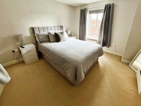 2 bedroom flat to rent - Photo 4