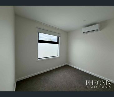 2/10 Duke Street, Werribee, Vic 3030 - Photo 6