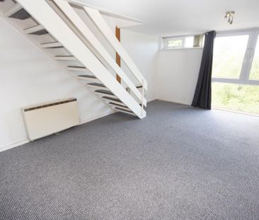 2 bedroom maisonette to rent - Photo 1