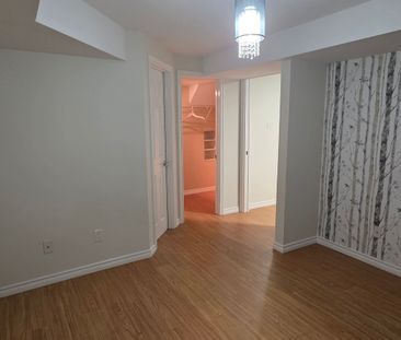 For Lease - 16 Lynwood Court, Brampton, Ontario - Photo 2