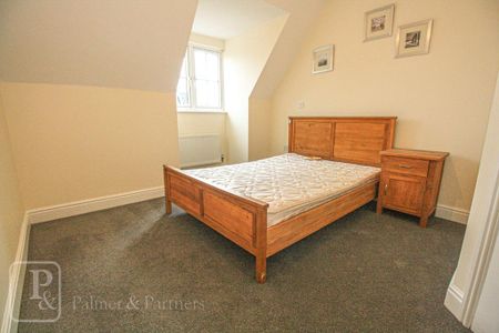3 bedroom terraced house to rent - Photo 4