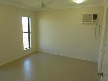 8 Benedore Street, Rasmussen - Photo 2
