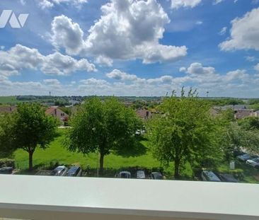 AMIENS F3 verdoyant sans vis à vis au 4ème étage avec ascenseur - Photo 5