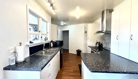 Family-Friendly Living - Photo 4