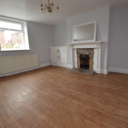 2 Bedroom Terraced House - Photo 1