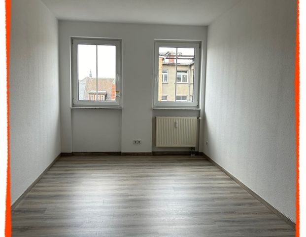 3-Zimmer-Wohnung im Zentrum von Zwickau mit EINBAUKÜCHE, BALKON und Personenaufzug - Photo 1