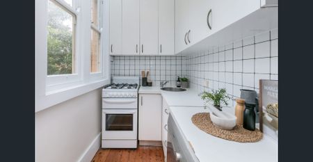 Preserving the Magic of 1930 - Photo 5