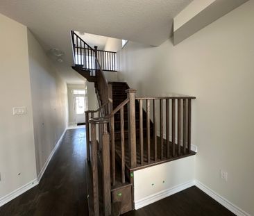 For Lease - 17 Cahill Drive Unit# Upper, Brantford, Ontario - Photo 1