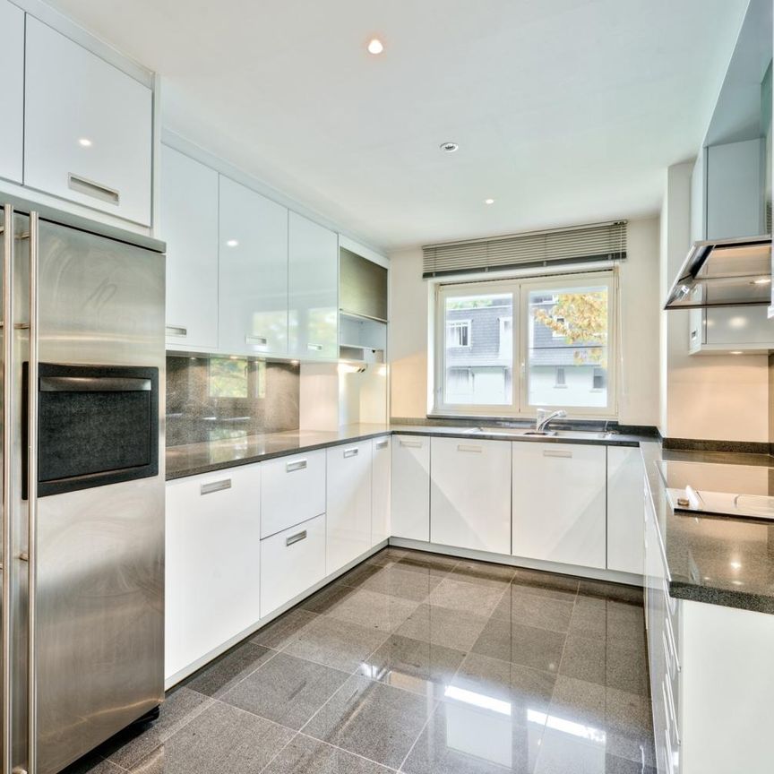 Prince d'Orange – Confortable appartement de 291 m² dans un cadre verdoyant - Photo 1