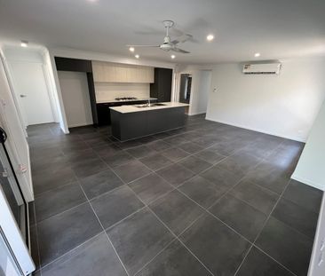 BEAUTIFUL HOME IN GREENBANK - Photo 2