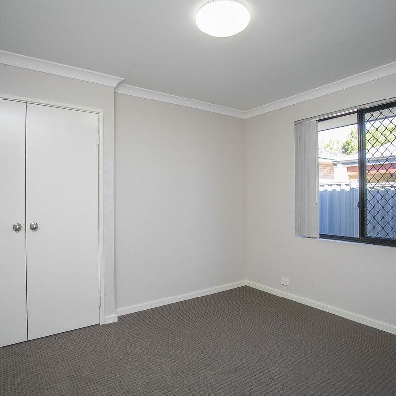 Modern House in Prime Location - Photo 1