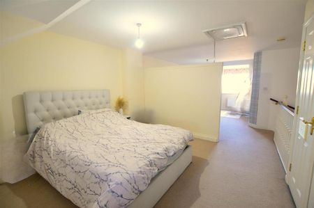 3 bedroom terraced house to rent - Photo 5