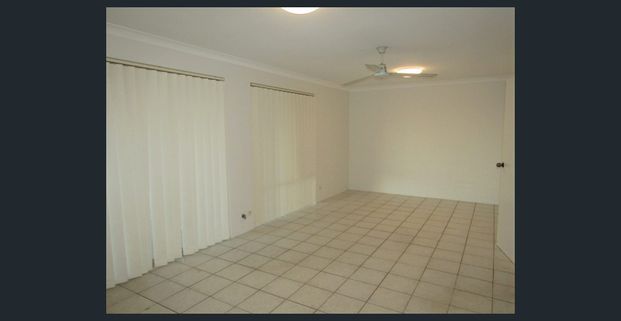 Spacious 4 Bedroom, 2 Bathroom - Photo 1