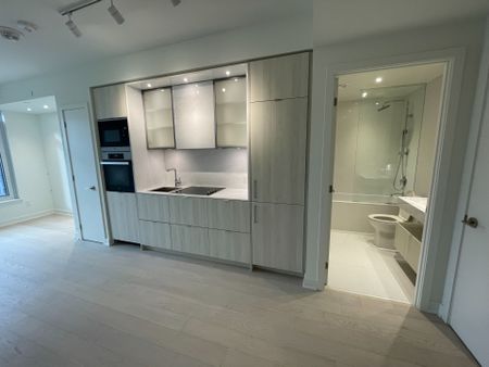 For Lease - 11 Yorkville Avenue Unit# 1814, Toronto, Ontario - Photo 3