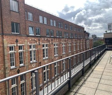 Flat - for rent - Photo 1