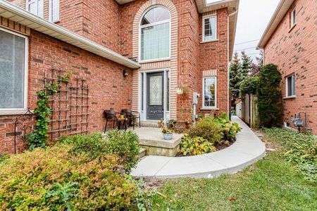 For Lease - 33 Early Street, Halton Hills, Ontario - Photo 4