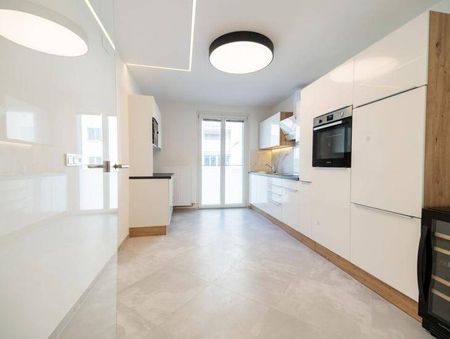 TOPLAGE in GEIDORF: Großzügige, Erstbezug nach Renovierung, 3-Zimmer-Wohnung mit extra Küche & Balkon - Photo 3