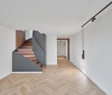 LUXUS MIT WEITBLICK - TEILMÖBLIERTE (VB) 3,0 ZIMMER WOHNUNG IN HALB... - Foto 3