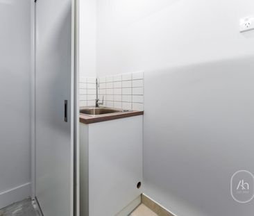 Brand New Modern Family Living in the Heart of Wollert - Photo 4